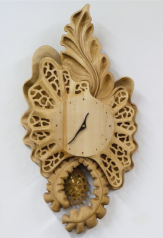 Passementerie carved clock.